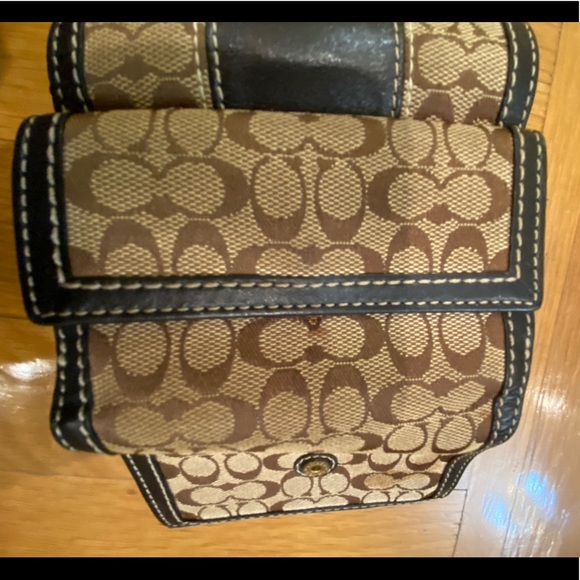 Coach Wallet - Picture 4 of 8